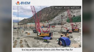 Συσκευή δόνησης επίπλευσης για βελτίωση εδάφους σε λάσπη